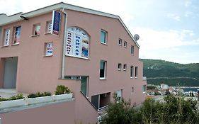 Apartments Mampas